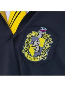Túnica De Hufflepuff Deluxe Para Adulto (Réplica Oficial Collectors) - Harry Potter -Tienda De Cosplay tunica de hufflepuff deluxe para adulto replica oficial collectors harry potter 3