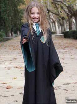 Túnica De Slytherin Deluxe Para Niño (Réplica Oficial Collectors) - Harry Potter -Tienda De Cosplay tunica de slytherin deluxe para nino replica oficial collectors harry potter 1
